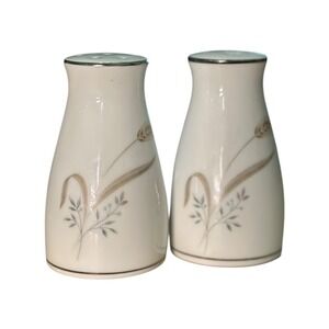 Vintage Zylstra Bountiful Salt And Pepper Shakers 3.25"High Wheat And Leaves